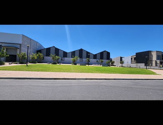 232M² WAREHOUSE TO LET IN RIVERGATE